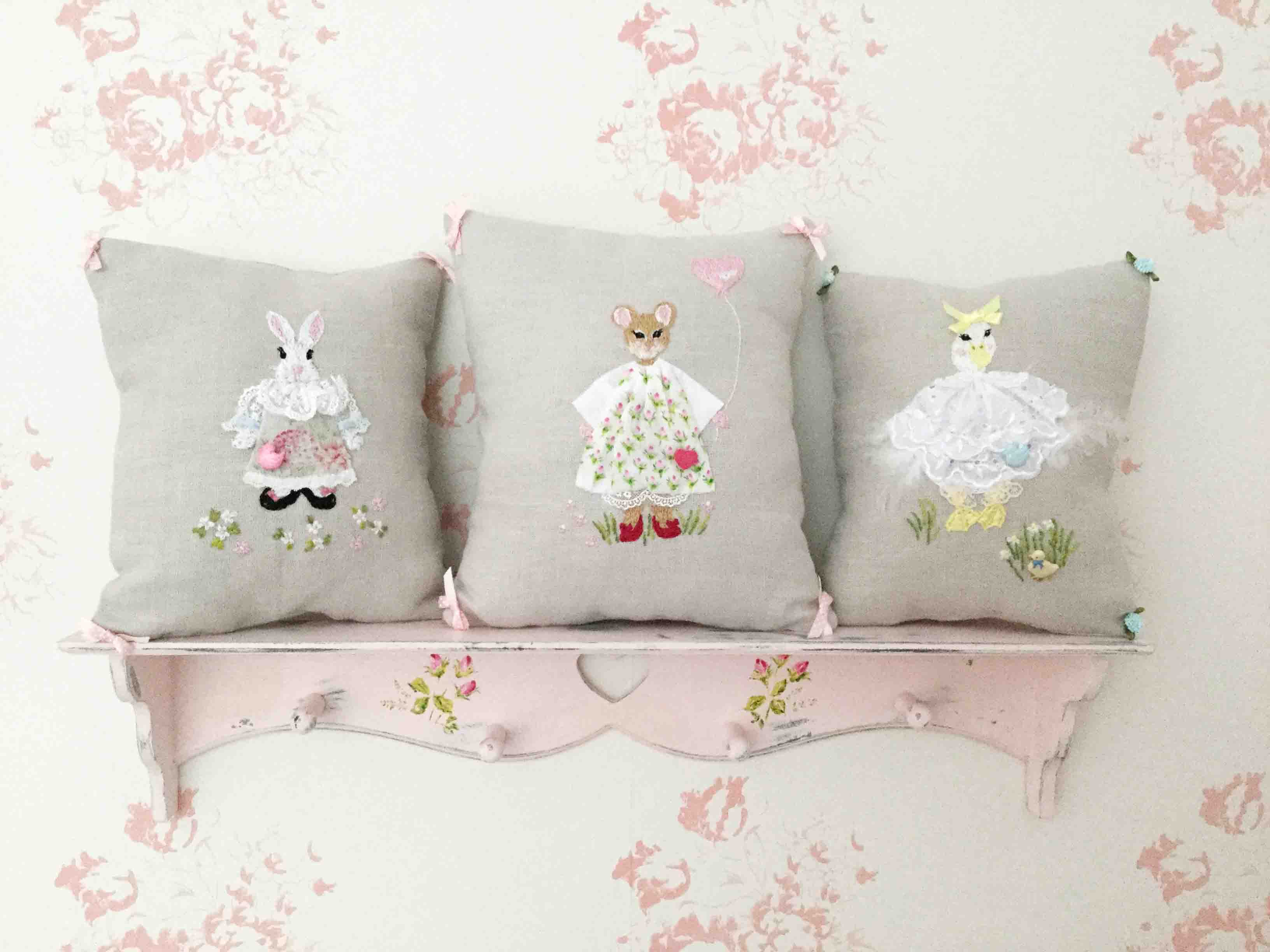 Embroided Cushions Handpaited Mirror
