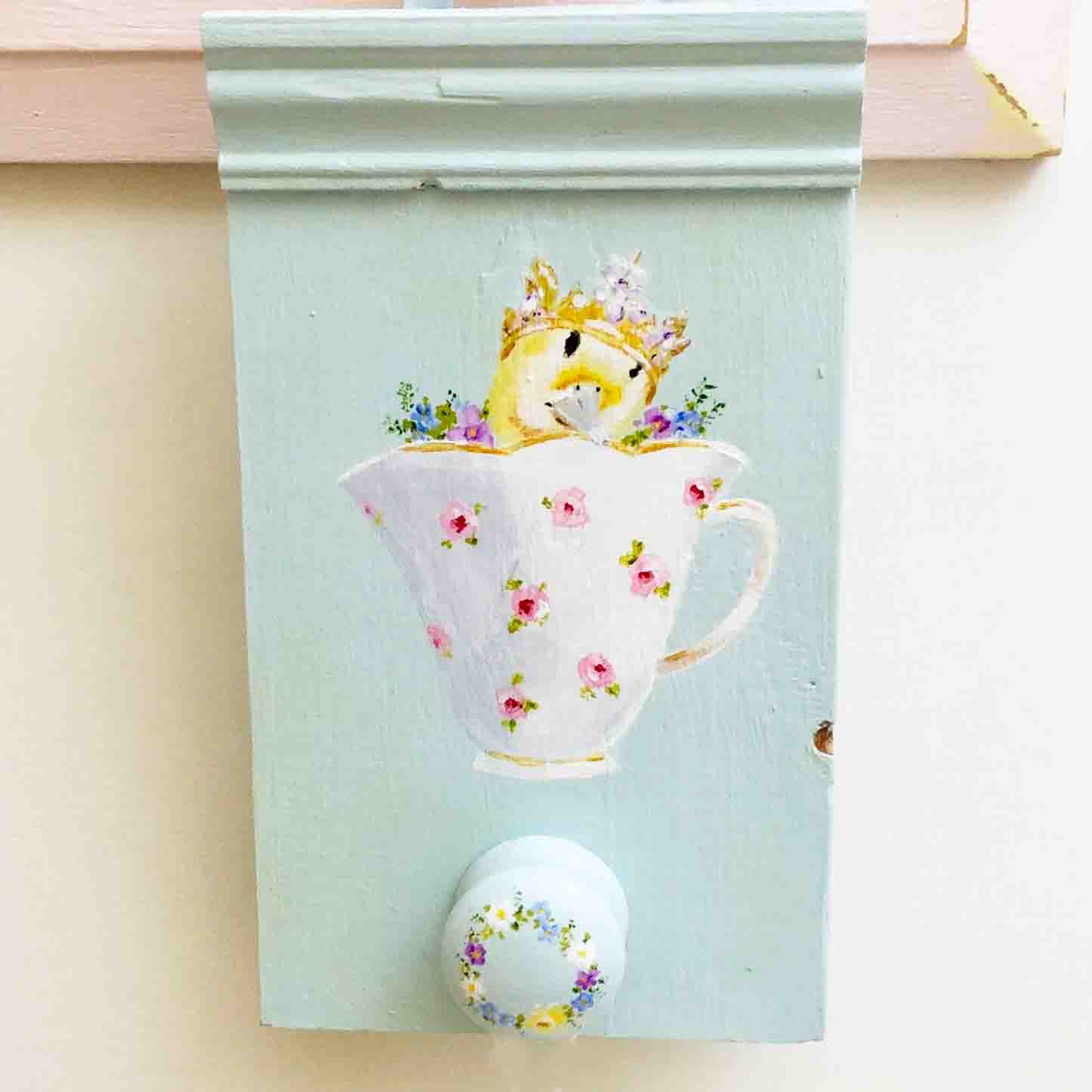 Chick in Teacup Dectorative Handle picture.